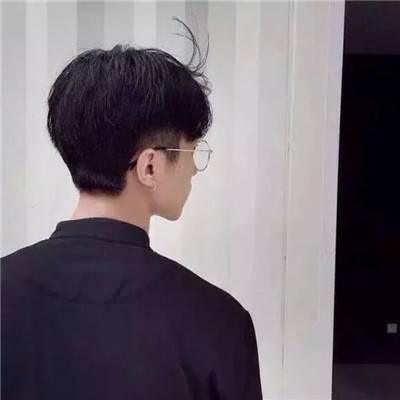 男生头像简单干净绘画