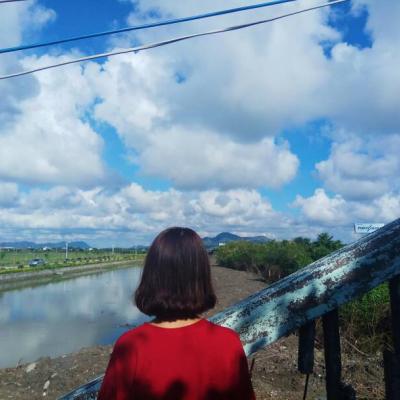 短发个性头像女生气质高冷