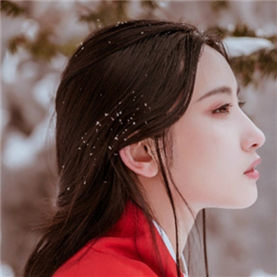 跨年红色头像女