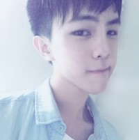 逃跑吧少年超帅头像