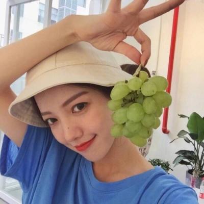 真人少女头像遮脸仙气