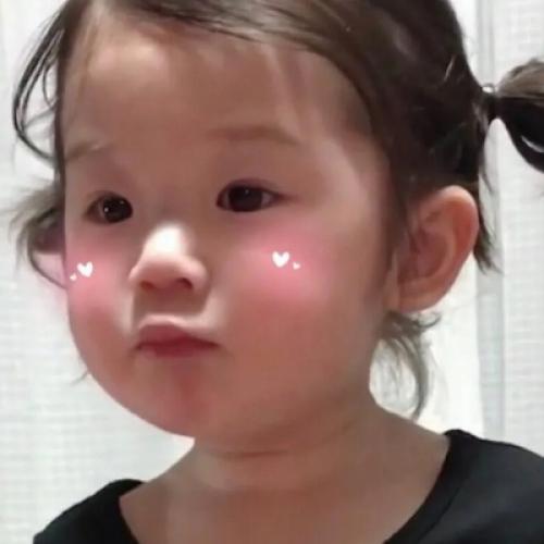头像小孩子ins可爱