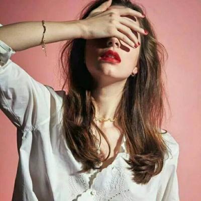 时尚头像图片女生简单气质