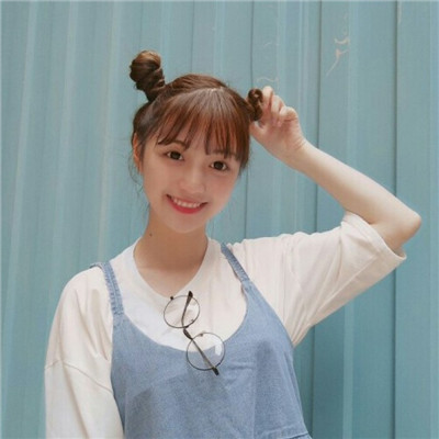 真人头像女蓝色系