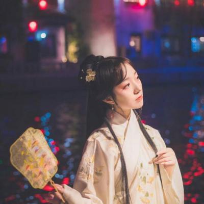 好看的女生头像真人版意境