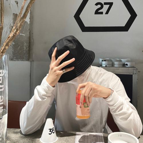 头像成熟男生真人