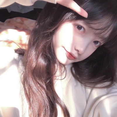 复古冷淡风女生头像