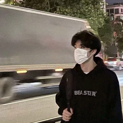 蓝色头像ins高级质感男生