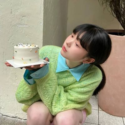 清新绿色森系女生头像
