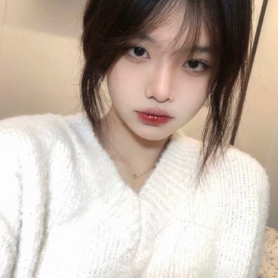 女生头像治愈系干净真人