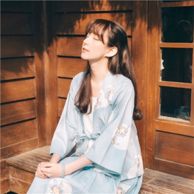 女生唯美意境头像侧面阳光