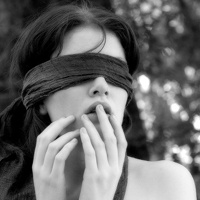 简单酷网名女生霸气