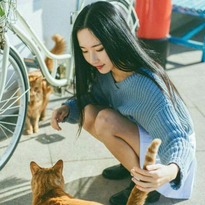 水墨头像简单干净