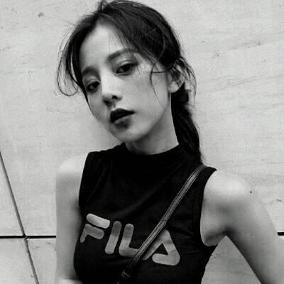 黑色勾入人心魂的女生图片头像