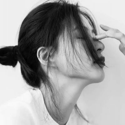 头像女侧面高冷