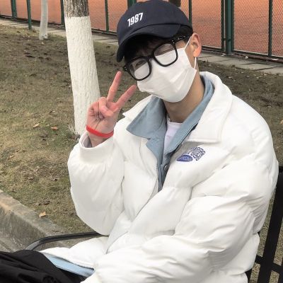 超好看的头像男生真人