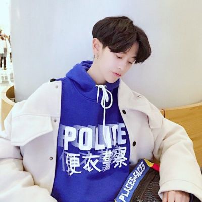 头像ins高级质感干净男生