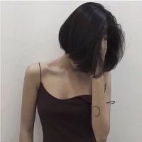 女生头像锁骨高级质感
