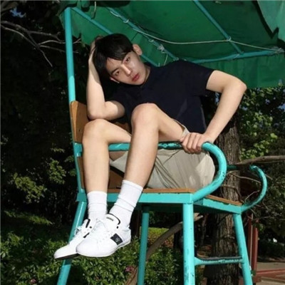 真人头像男冷酷霸气