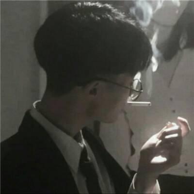 非主流男生头像伤感帅气