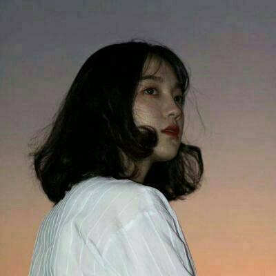 短发女头像高冷霸气