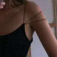 女生头像锁骨高级质感