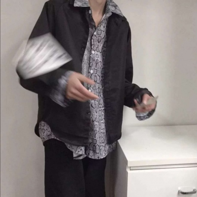 男性头像简约干净