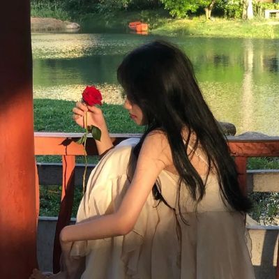 仙气森系女生头像四人