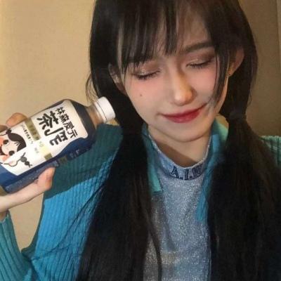 女生头像高级质感干净图片
