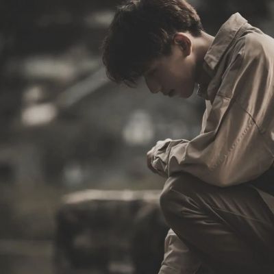 男头像治愈系干净成熟稳重