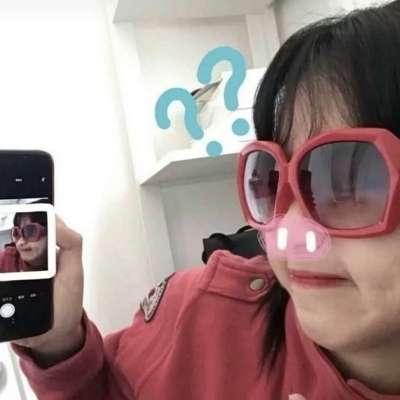 2023红色喜庆头像女