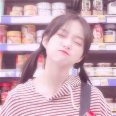 女生头像侧脸唯美长发撩头
