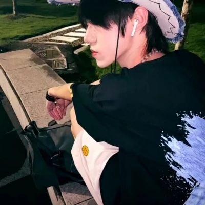 男生头像简单气质一点