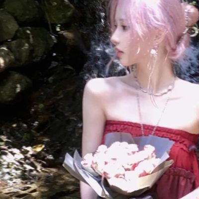 头像女温柔干净可爱