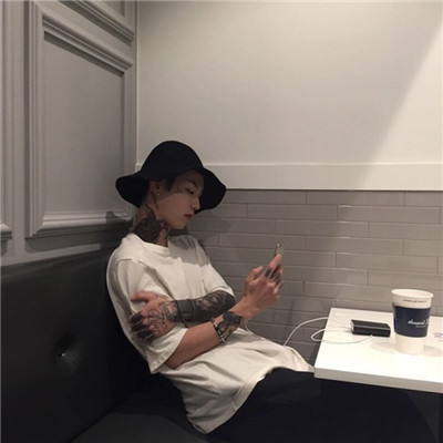 qq男生头像超拽纹身