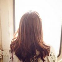 女生头像背影长发