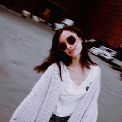 头像网红女生漂亮