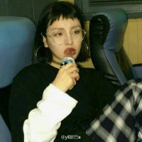 暗藏燕子的网名女生