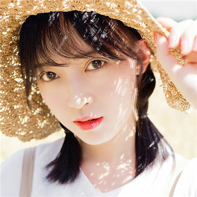 积极阳光女头像