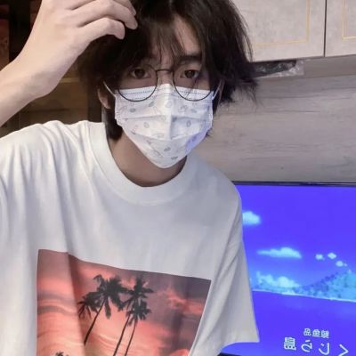 男生头像干净